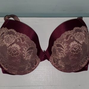 Frederick's of Hollywood 40C bra